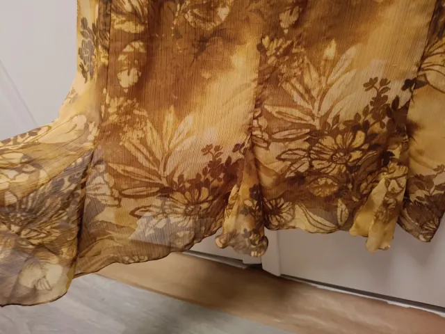 Traje blusa y falda gasa estampado floral