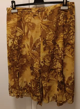 Traje blusa y falda gasa estampado floral