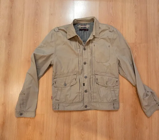 Cazadora Levi's fina beige