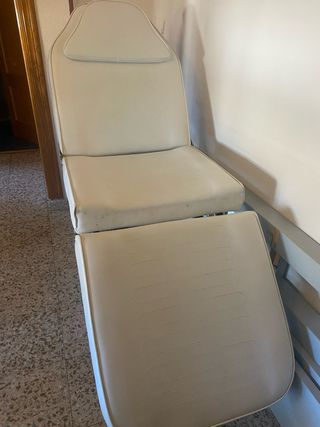 Camilla plegable en muy buen estado.