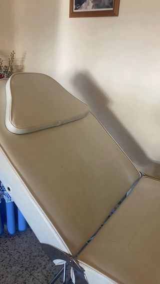 Camilla plegable en muy buen estado.