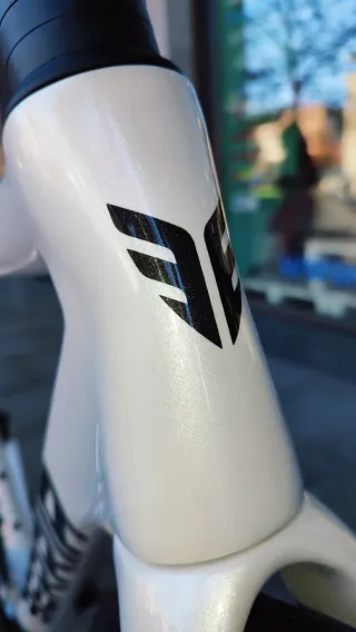 BERRIA BELADOR ELITE 105