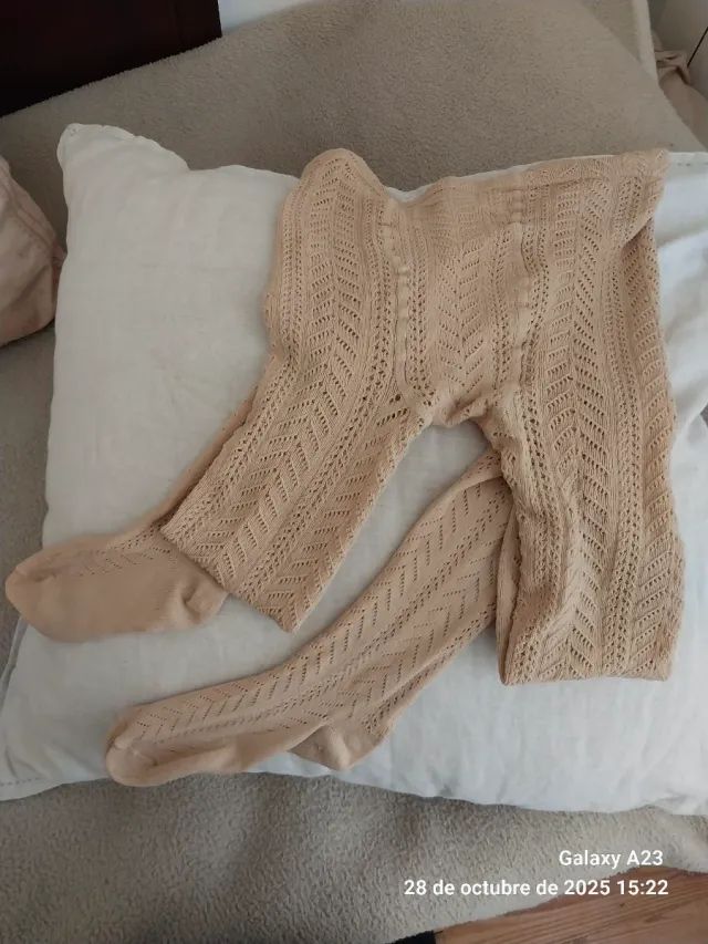 Medias caladas beige talla única