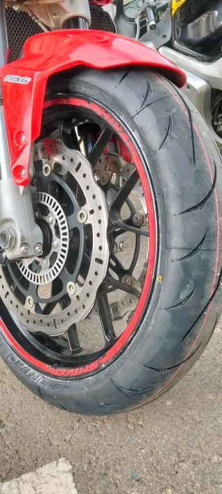 Aprilia Shiver 750 ABS año 2011 53.000km Carnet A2