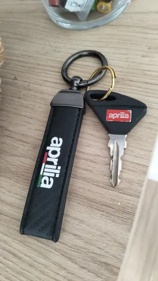 Aprilia Shiver 750 ABS año 2011 53.000km Carnet A2