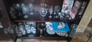 Vitrina Etnika Madera y Cristal