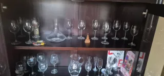 Vitrina Etnika Madera y Cristal