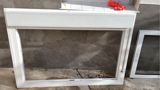 Ventana Climalit y reja y mosquetera