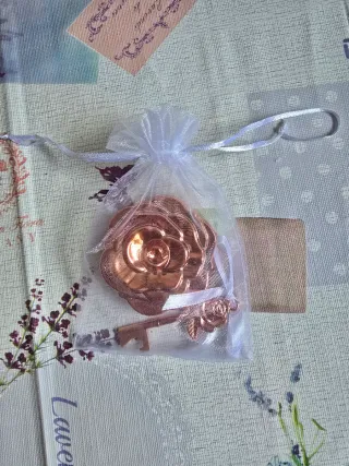 Espejo de bolsillo (forma de rosa)