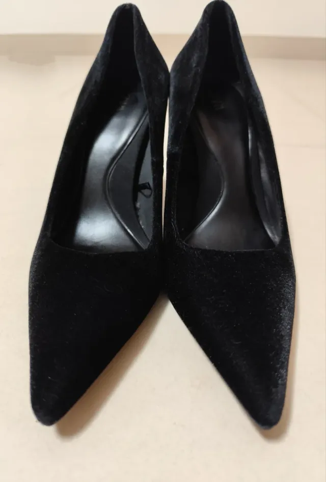 Sapatos bicudos de salto alto - Zara (Novos)