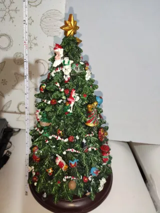 Albero di Natale in ceramica decorato