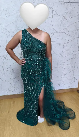 Vestido fiesta,lentejuelas y plumas