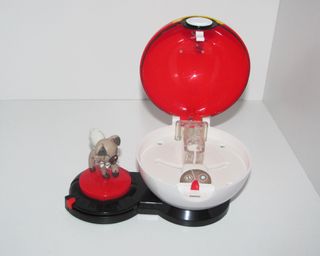 Rockruff + Repeat Ball Pokémon Surprise Attack SA1