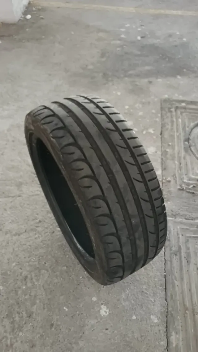 Pneumatico Taurus 215/45 ZR17 91W