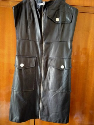 Vestido negro efecto piel sin estrenar