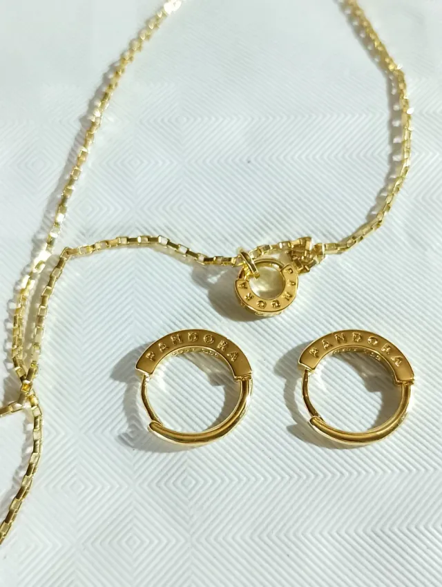 Conjunto Pandora Collar y Pendientes Aro