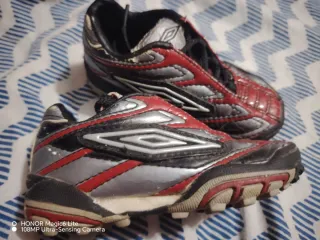 Botas de fútbol Umbro niño/niña