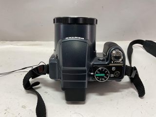 camara digital compacta pentax x90