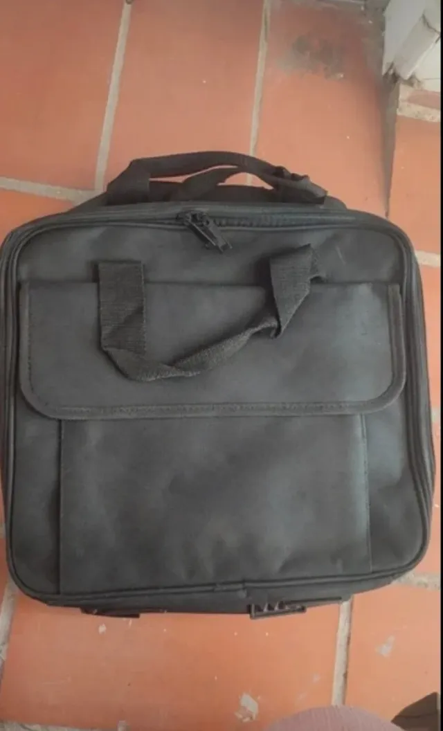 Nuova custodia imbottita nera