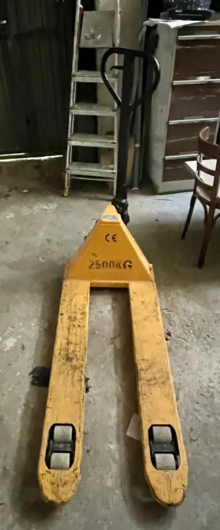 Transpaleta Ayerbe 2500kg