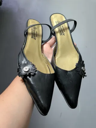 Mules Vintage Pretas em pele Novas