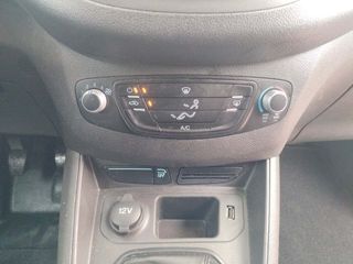 Ford Tourneo Courier van Trend 1.5TDCI 100 CV (73 kW)