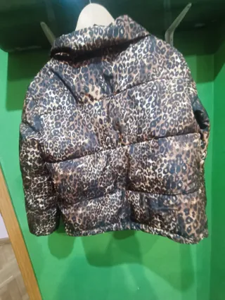 Cazadora efecto leopardo