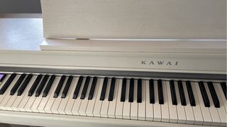 Piano Kawai Blanco