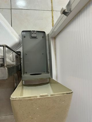 Cacharros para poner el papel