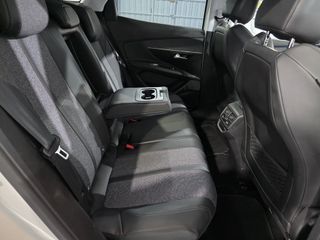 PEUGEOT 3008 Allure 1.5 BlueHDi 130 S&S EAT8