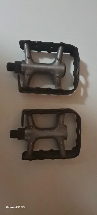 Pedales Monty T-219 Originales