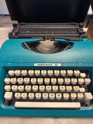Máquina de escribir Underwood 115 antigua