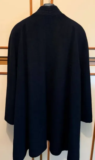 Elegante cappotto nero