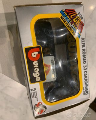 Alfa Romeo 33 Carabinieri 1/24 Burago