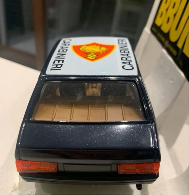 Alfa Romeo 33 Carabinieri 1/24 Burago