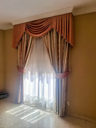 Cortinas y visillos beige y rosa