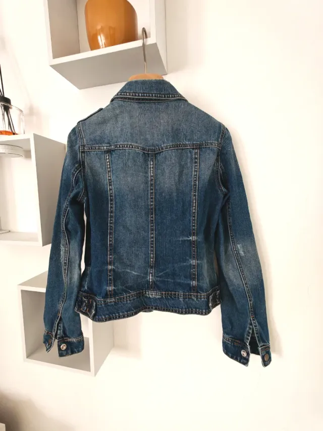 Giubbino denim Zara con borchie M
