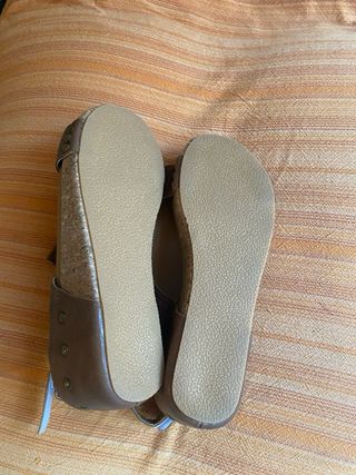 Sandalias de plataforma marrones