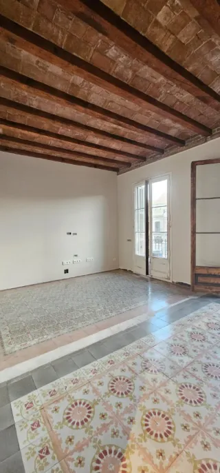 Reparación de puertas, techos, ventanas, suelos, p