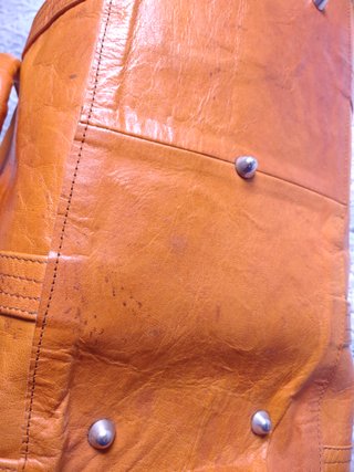 Bolso de mano de cuero naranja