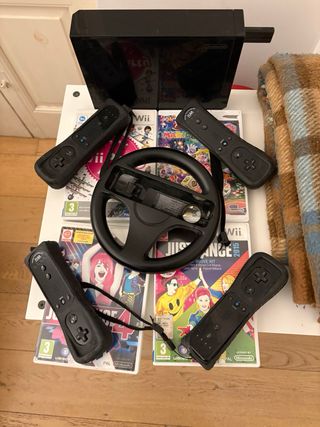 Nintendo Wii console e molti giochi