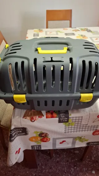 Transportín para mascotas gris y amarillo