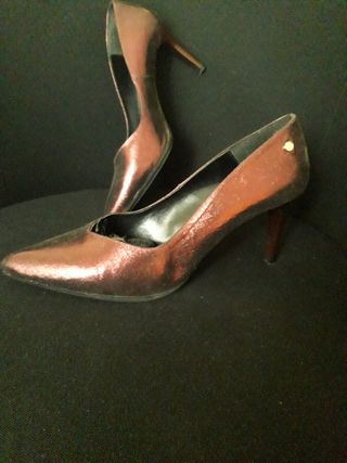 Zapatos de tacón beige