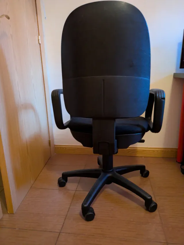 Silla de escritorio negra