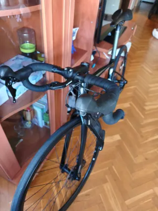 Bicicleta Giant Defy 2022 Shimano 105 mecánico