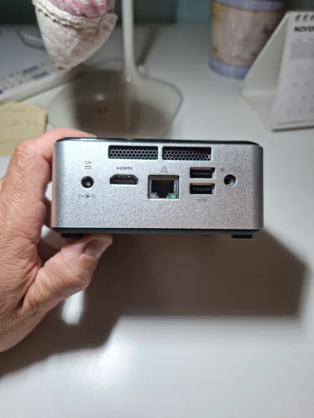 Mini PC Intel NUC N820 4gb, 640 gb