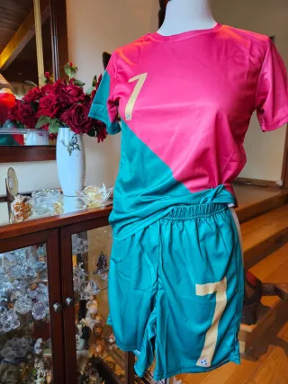 Completo sportivo 11/12 anni nuovo