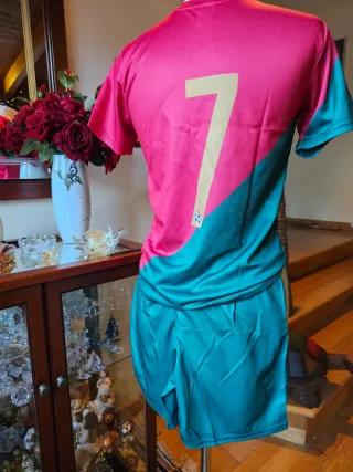 Completo sportivo 11/12 anni nuovo