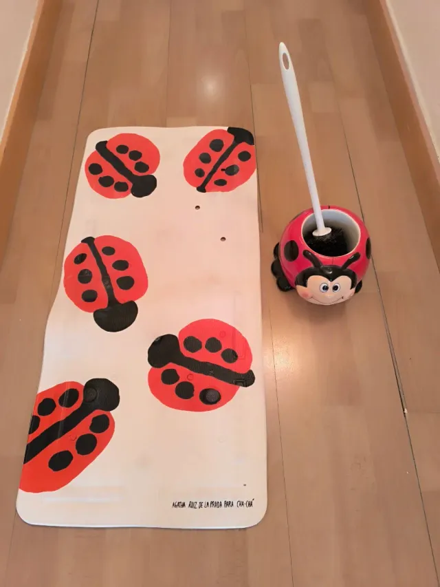 Alfombra y escobilla baño Agatha Ruiz Prada