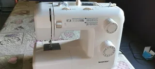 Máquina de coser Silvercrest